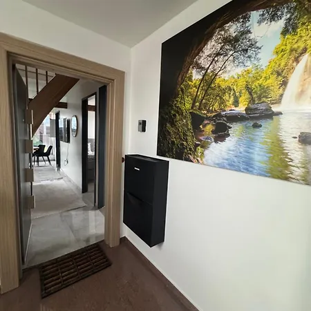 Terrassenmaisonette Mit Stil Apartment